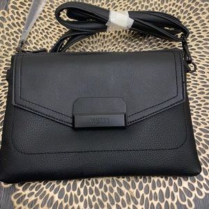 Brand new Kenneth Cole Reaction shoulder strap